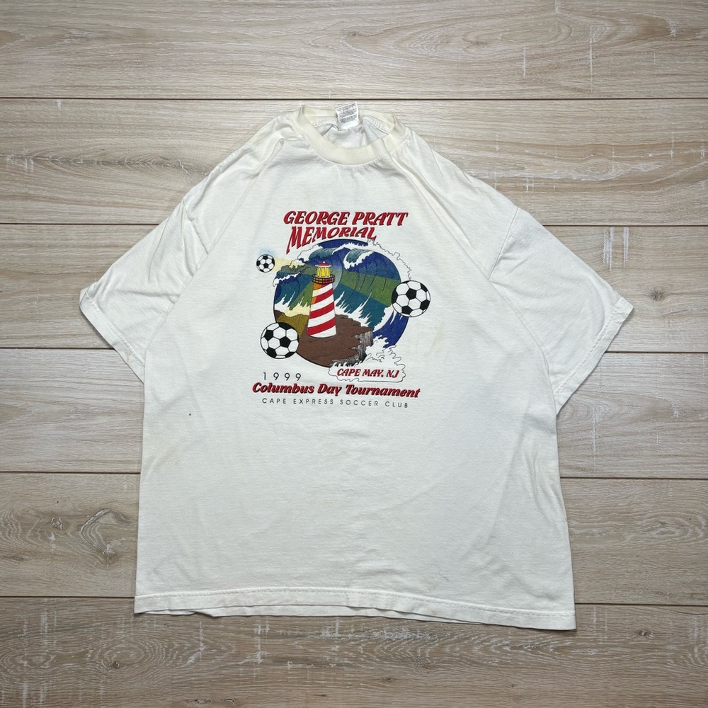 Vintage 90s Soccer tee size XL🔥🔥